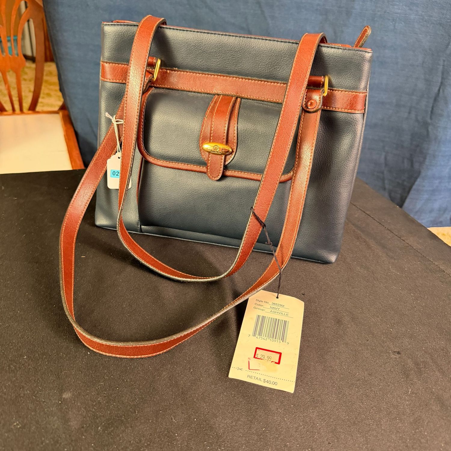 Navy and brown multi-compartment purse, 11"W, B0297