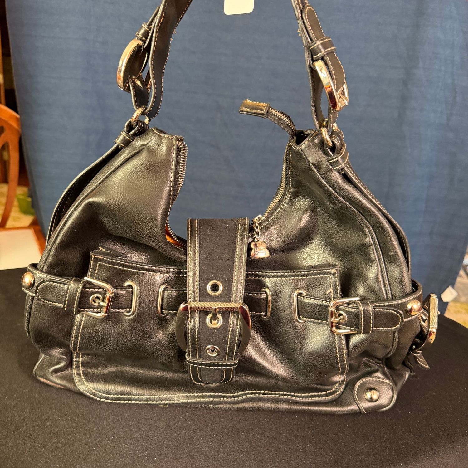 Black Kathy VonZeeland purse with zipper and buckle closure, 13"W, B0633