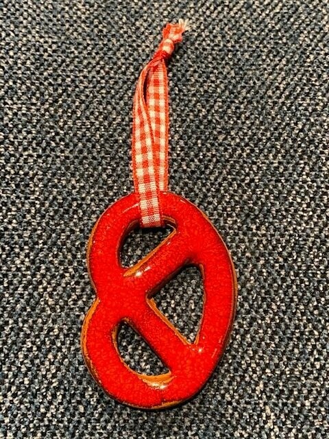Bretzel rouge petit modèle