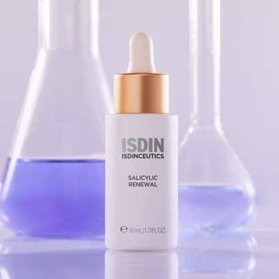 ¡Nuevo! ISDINCEUTICS Salicylic Renewal