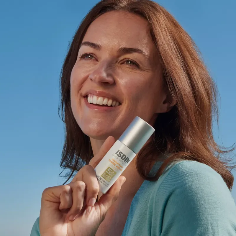 ISDIN Fotoprotector Fusion Water MAGIC Repair COLOR SPF50