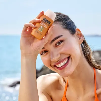 ISDIN Fotoprotector Fusion Water MAGIC GLOW SPF50