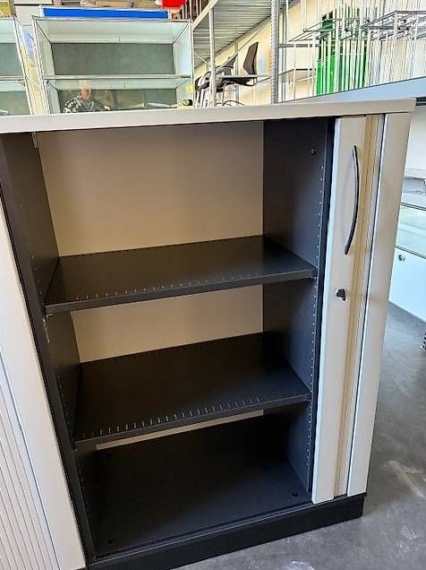 Rollladenschrank, abschliessbar, gebraucht