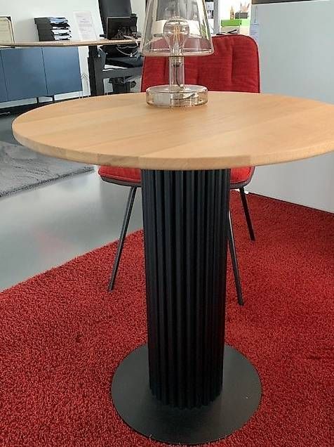 ​Wittmann Beistelltisch "Miles", Ausstellungsmodel