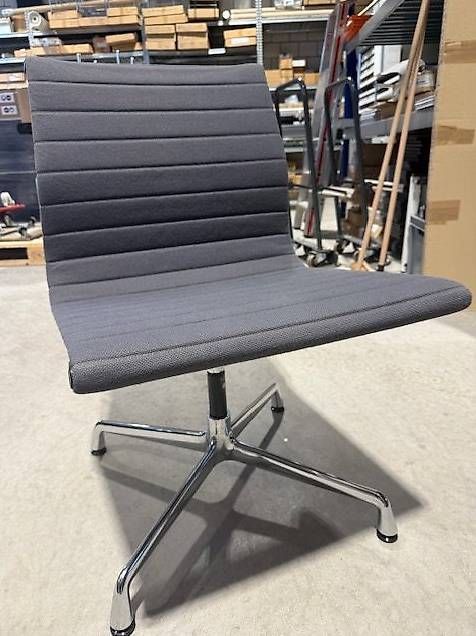Original Vitra EA Chair, Occasion
