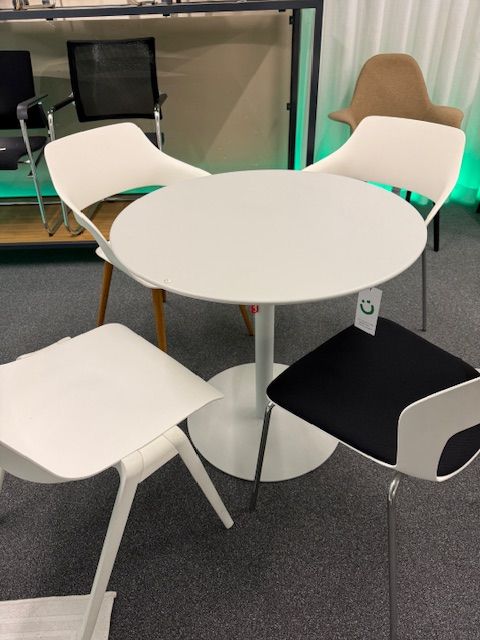 Tischset (Tisch und 4 Stühle) Ausstellungsmodel