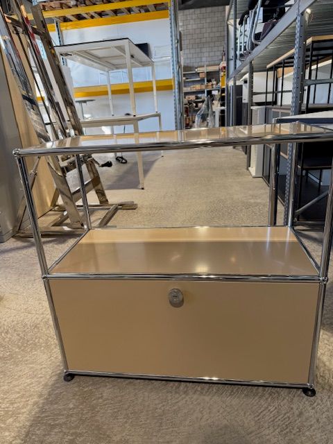 USM Haller Sideboard, beige, Ausstellungsmode