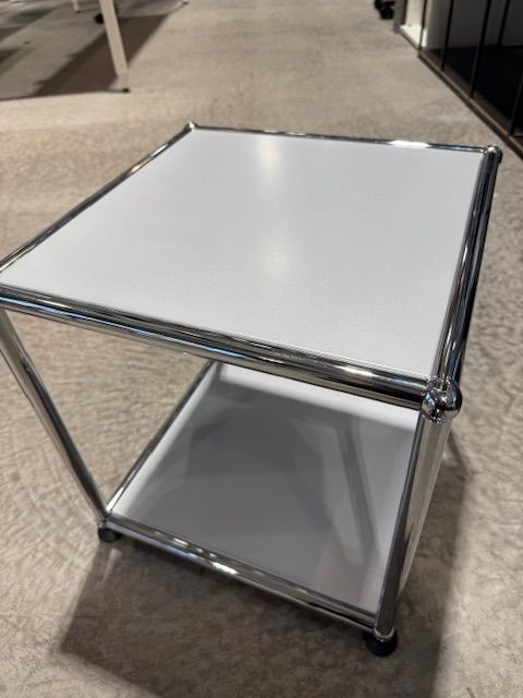 USM Haller Beistelltisch, mattsilber, gebraucht