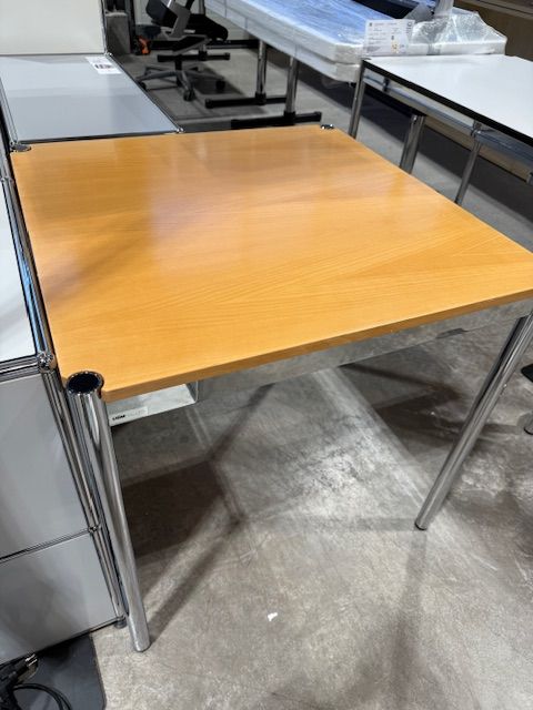 USM Haller Tisch 75x75xH74 cm Buche, gebraucht