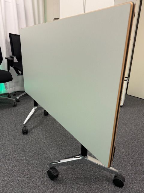 Klapptisch Timetable Wilkhahn 610/00 Ausstellungsmodel