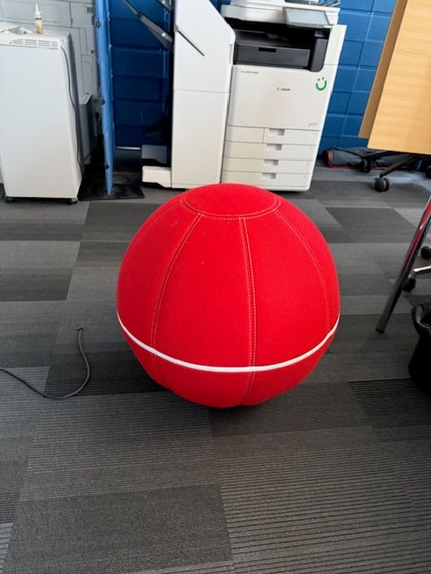 Sitzball "Ballz", Ausstellungsmodel