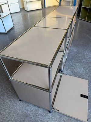USM Regal, beige, Ausstellungsmodell