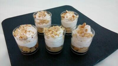 Bandeja Vasito de Yogurt griego con foie y manzana caramelizada -  20 unidades