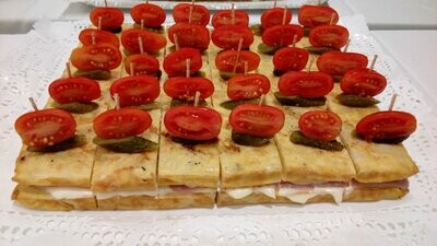 Pastel de tortilla con jamón y queso - 24 porciones