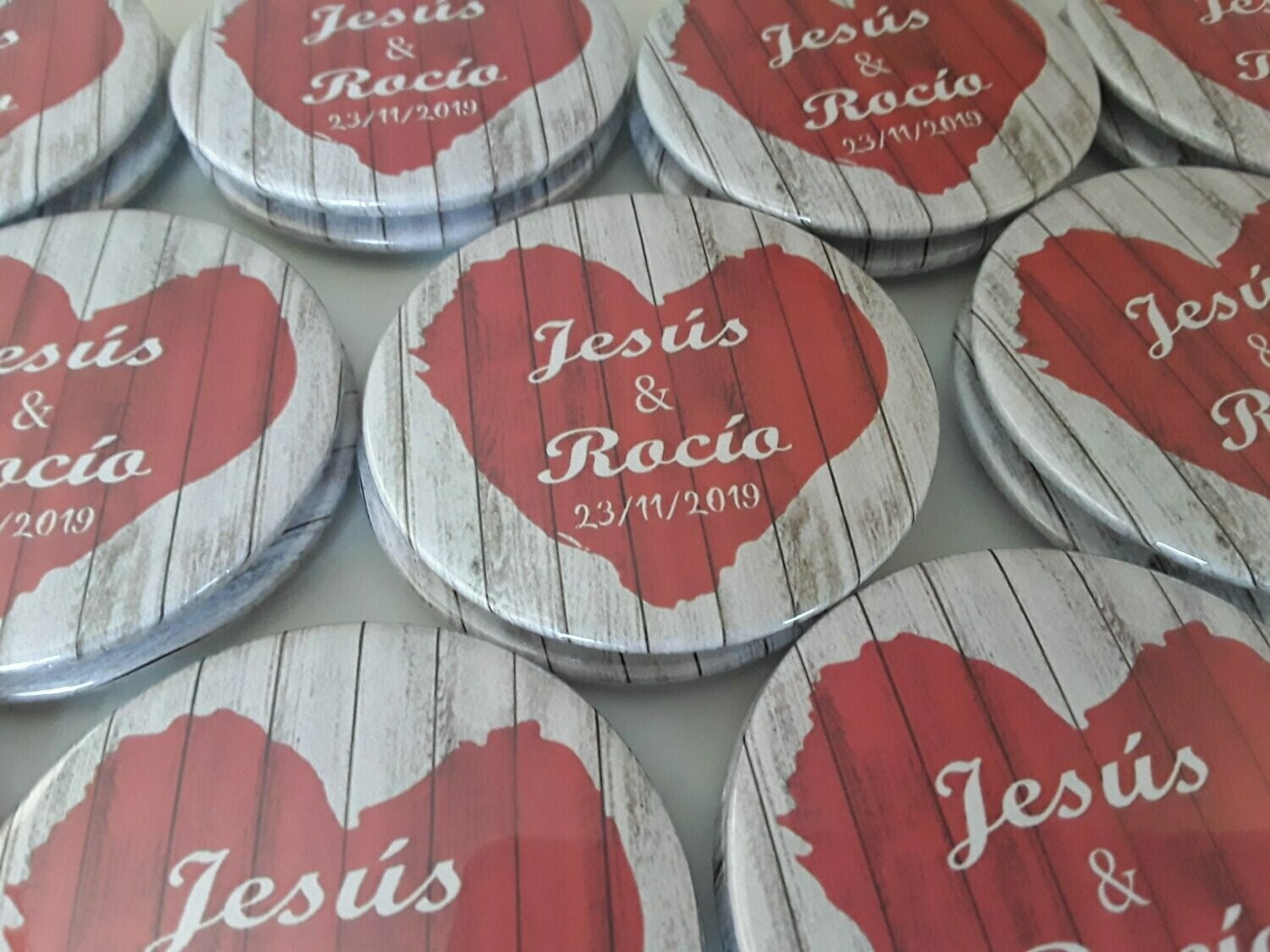 Chapas para una boda muy original