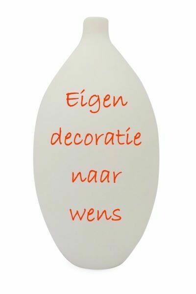 Urn met eigen decoratie naar wens (aanvraag via contactformulier)