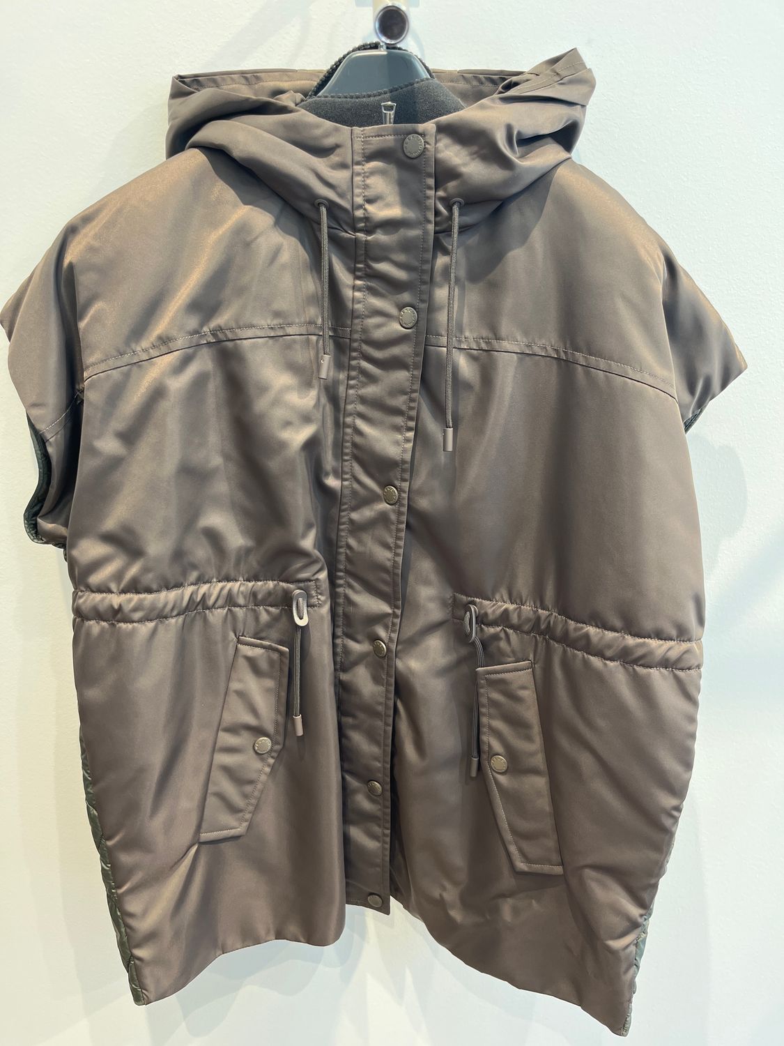 NIEUW MOUWLOOS VEST MAX MARA WEEKEND