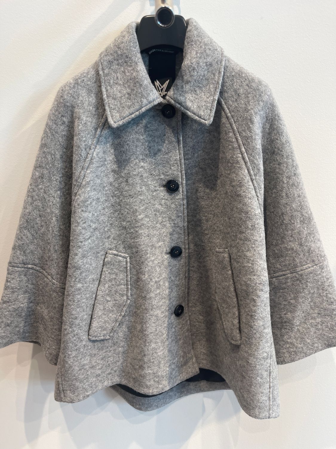 NIEUW CAPE FUCHS SCHMITT