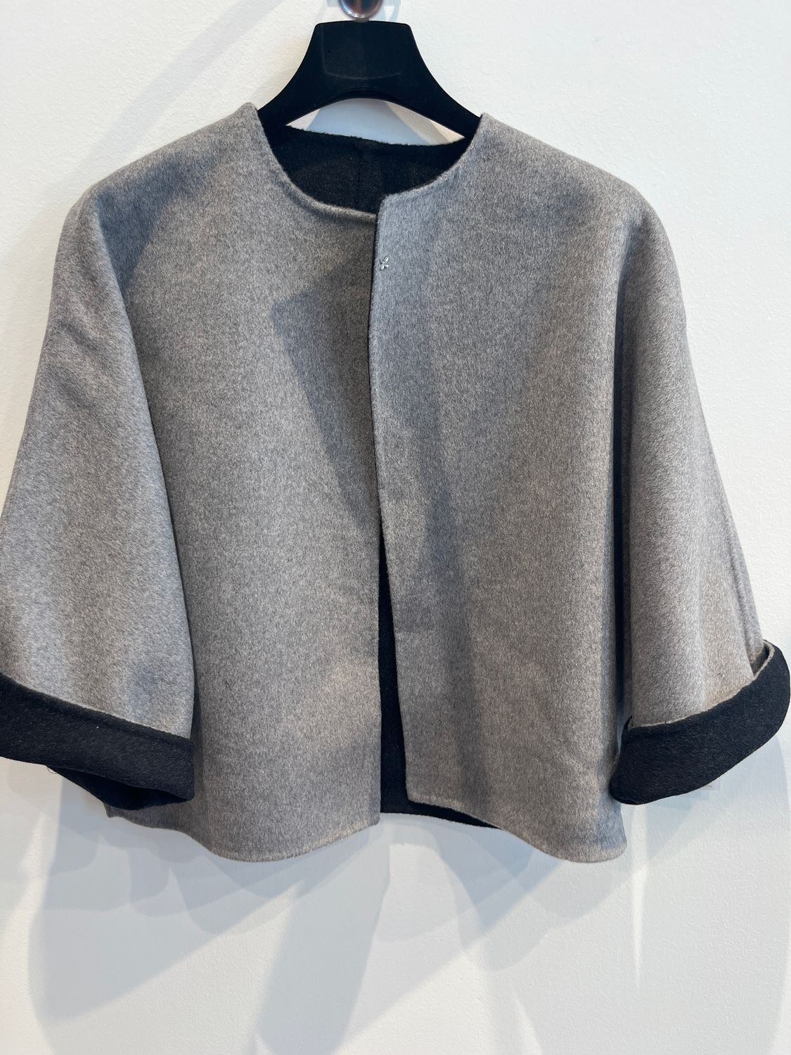 NIEUW OMKEERBARE CAPE LALOTTI