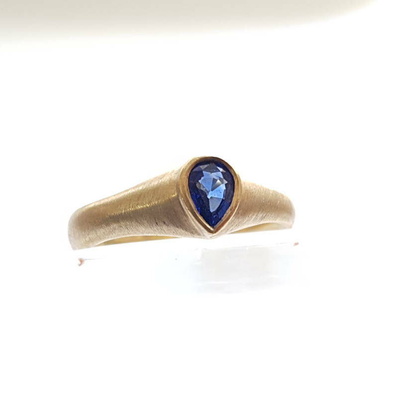 Ring in Gold (750) mit Saphir Ring in Gold (750) mit Saphir