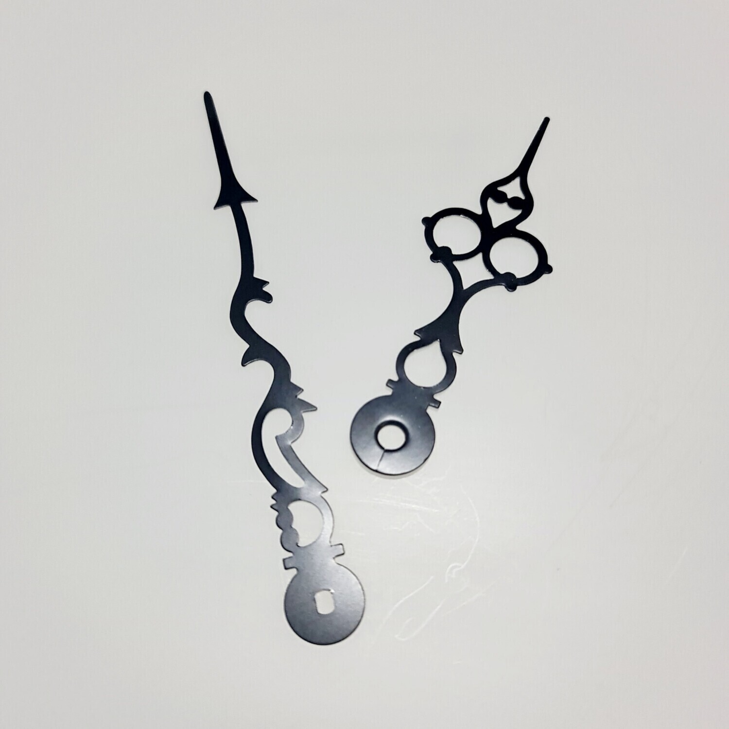 White/Black Serpentine lge Quartz Hands   