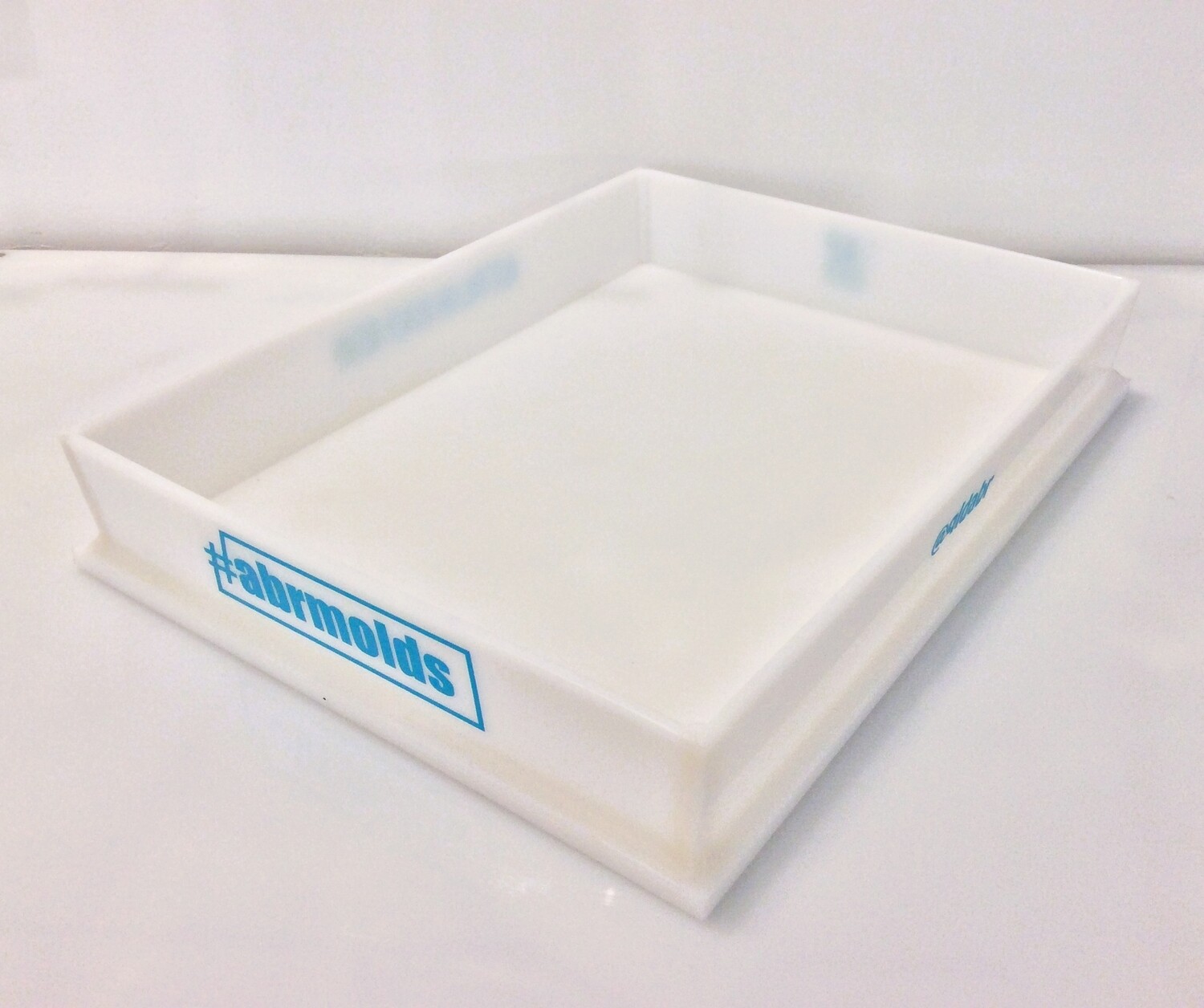 TAP OUT HDPE REUSABLE SERVING BOARD MOLD