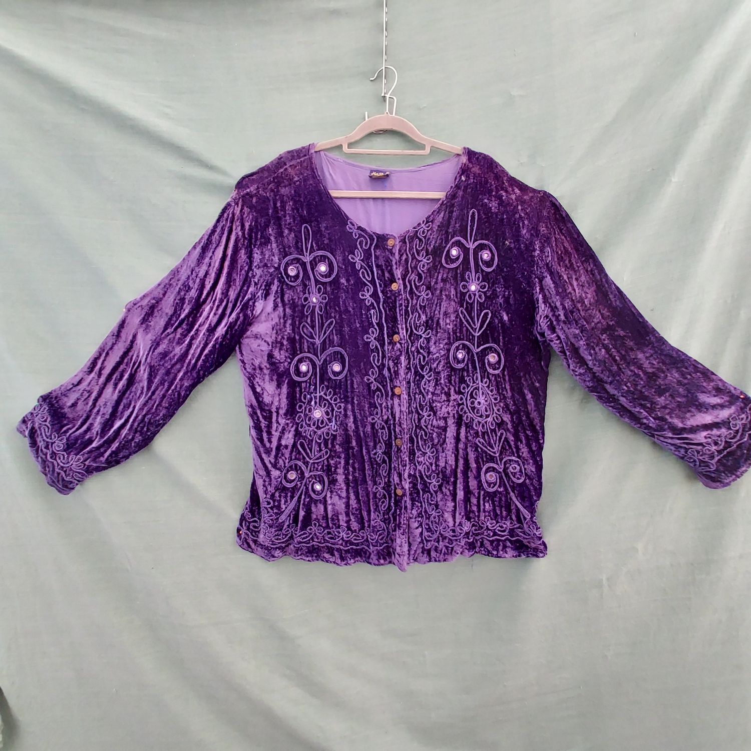 Classic Embroidered Velvet Hippie Top in Purple 46" Bust