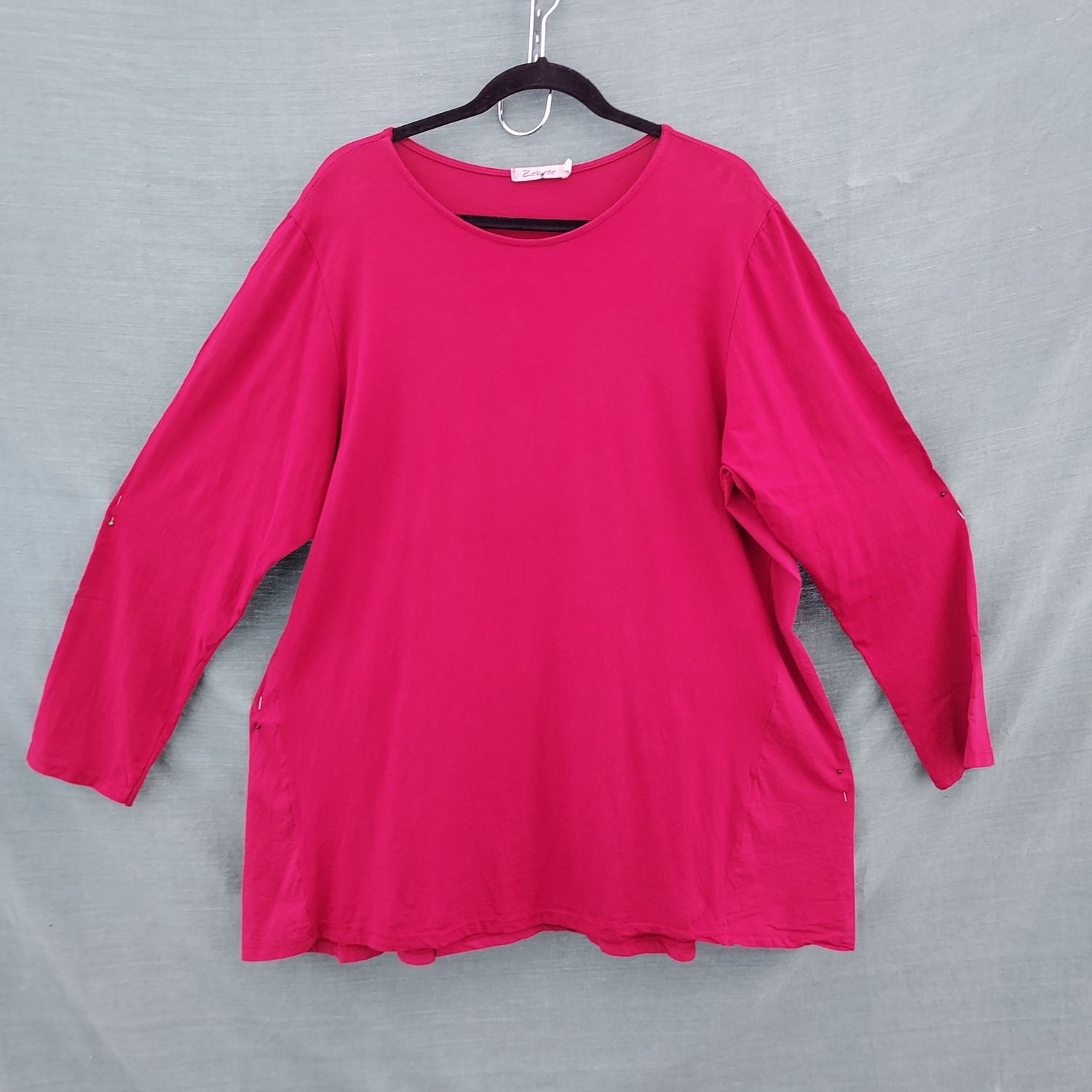 SG - Stretchy Dark Red, Long sleeve tee shirt with gathered back.