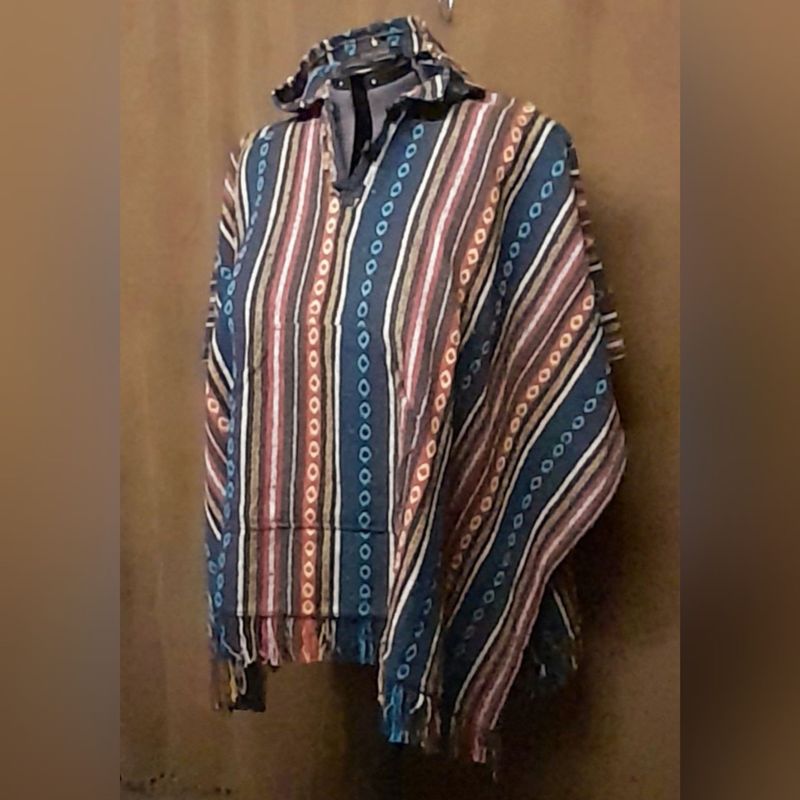 Ponchos, Shawls & Scarves