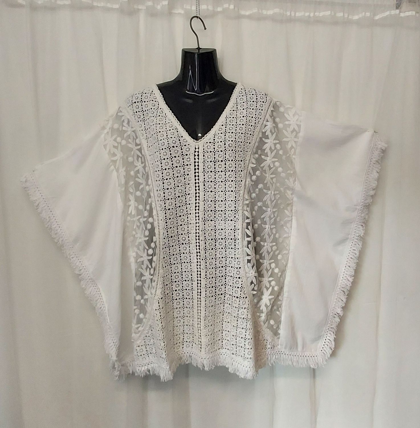 Beautiful White Lightweight Poncho Top - S, XL