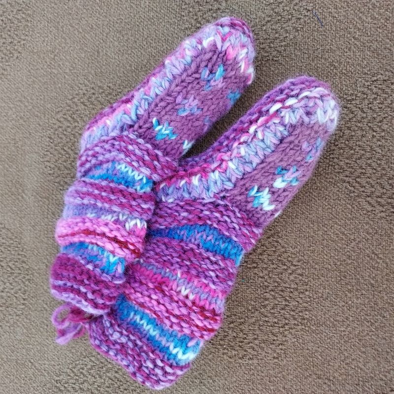 KIDS Knitted & Fleece Lined Slipper Socks 7 KIDS Knitted & Fleece Lined Slipper Socks 7"