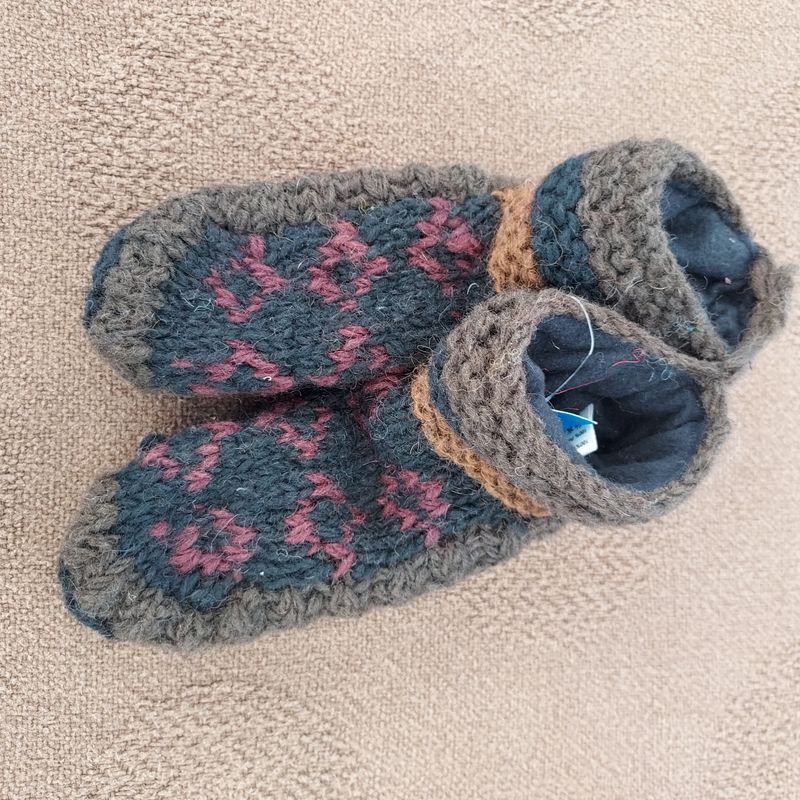 KIDS Knitted & Fleece Lined Slipper Socks 6"