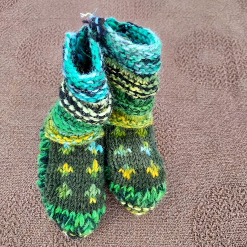 KIDS Knitted & Fleece Lined Slipper Socks 6 KIDS Knitted & Fleece Lined Slipper Socks 6"