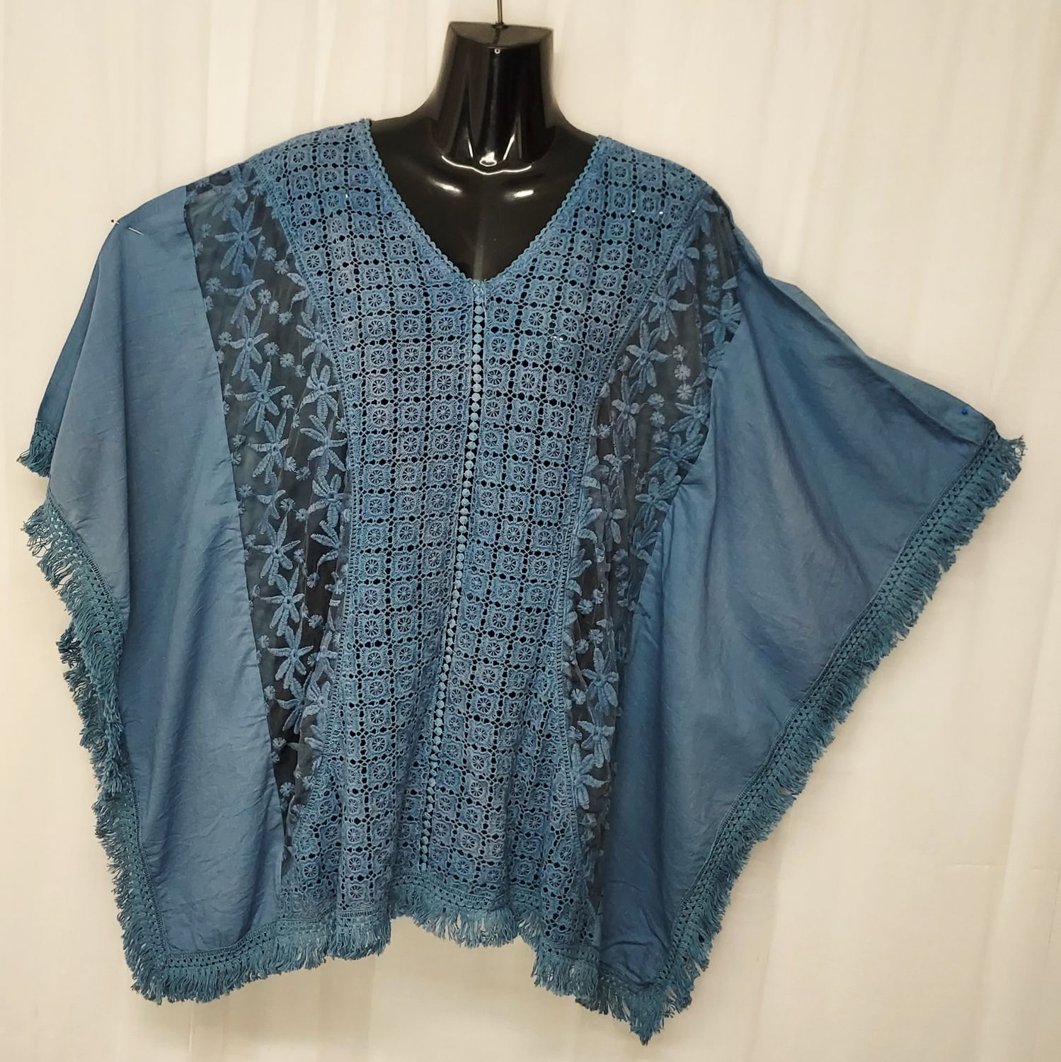Beautiful Blue Lightweight Poncho Top 44 Beautiful Blue Lightweight Poncho Top 44" Bust