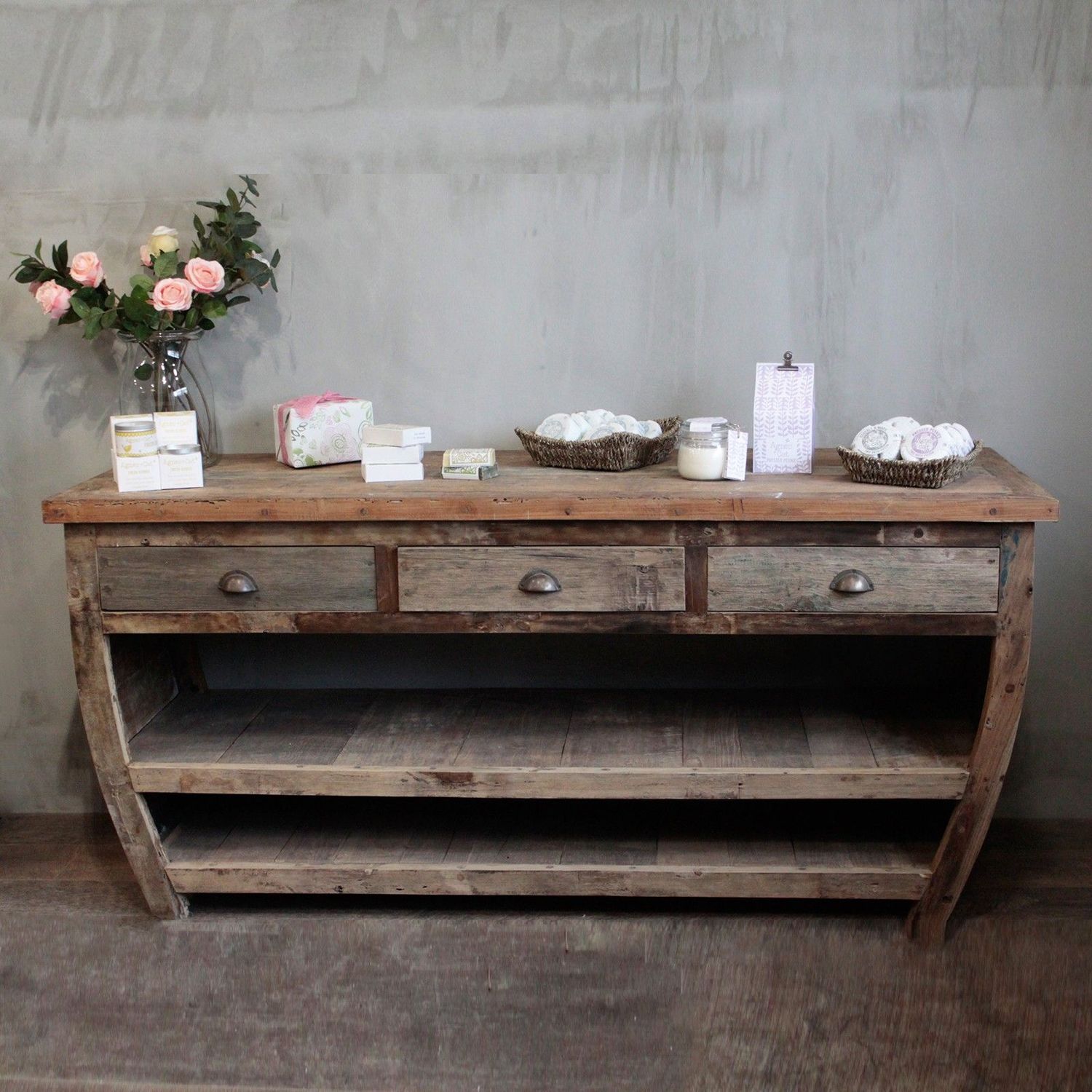 Large Centerpiece Wood Table - 180x60x80cm Large Centerpiece Wood Table - 180x60x80cm