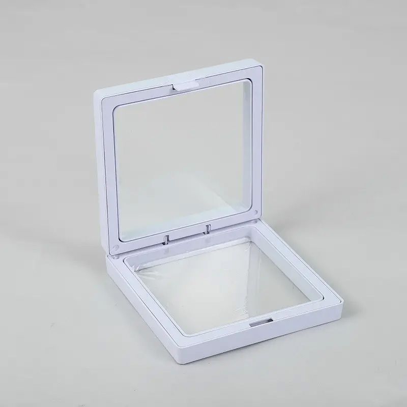 Small 3D Floating Frame Display 7x7cm - White Small 3D Floating Frame Display 7x7cm - White