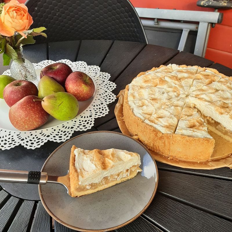 Apfel-Sahne-Schmand-Kuchen