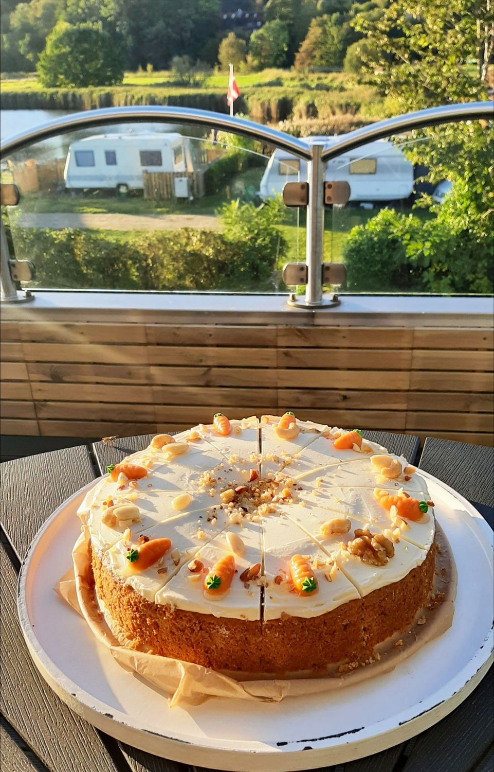 Möhren-Nuss-Kuchen