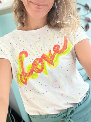 LOVE & PEACE Shirt ☮️