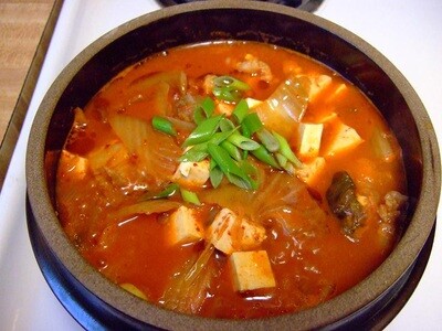 Kimchi Stew (김치찌개)