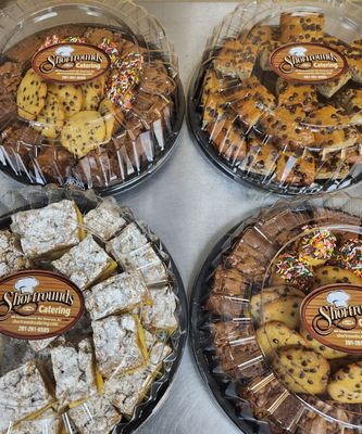 Assorted Mix of Brownies (Large)