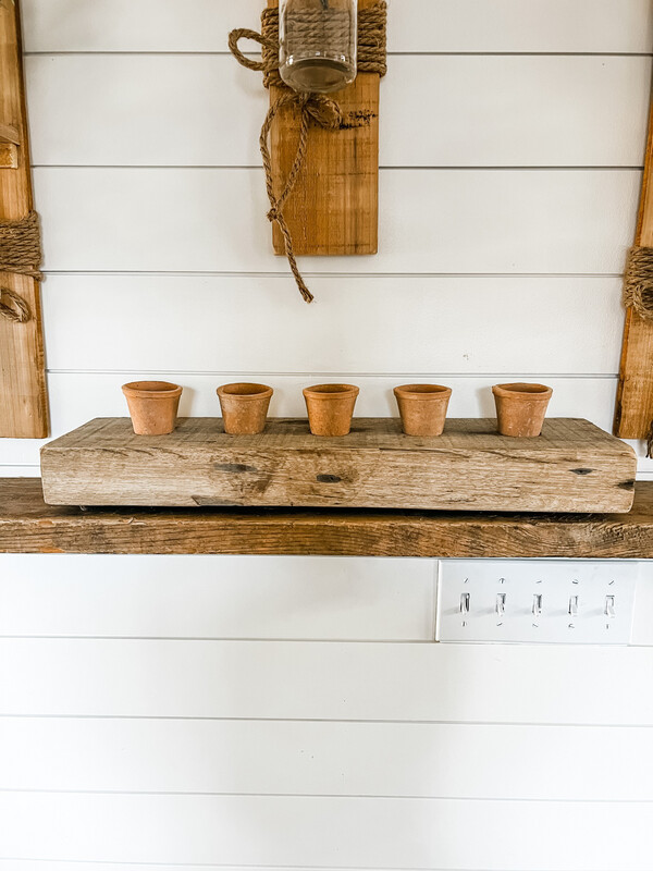 Recycled wood w/terracotta pots