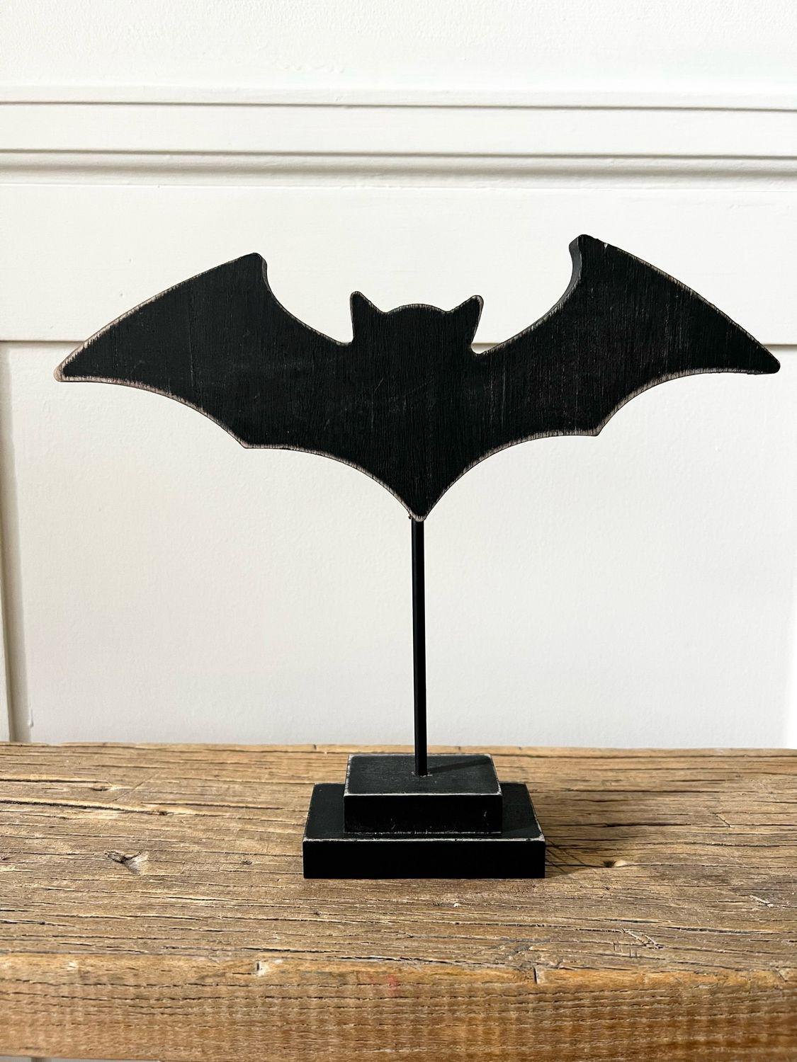 Bat On Stand L