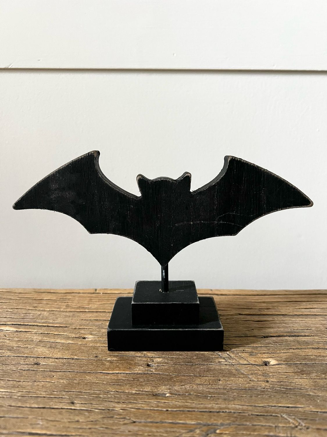 Bat On Stand S