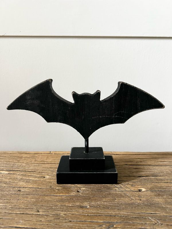 Bat On Stand S