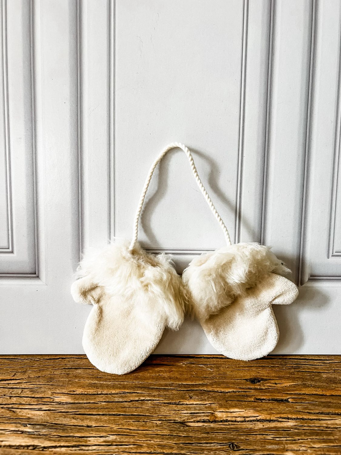Velvet Mittens