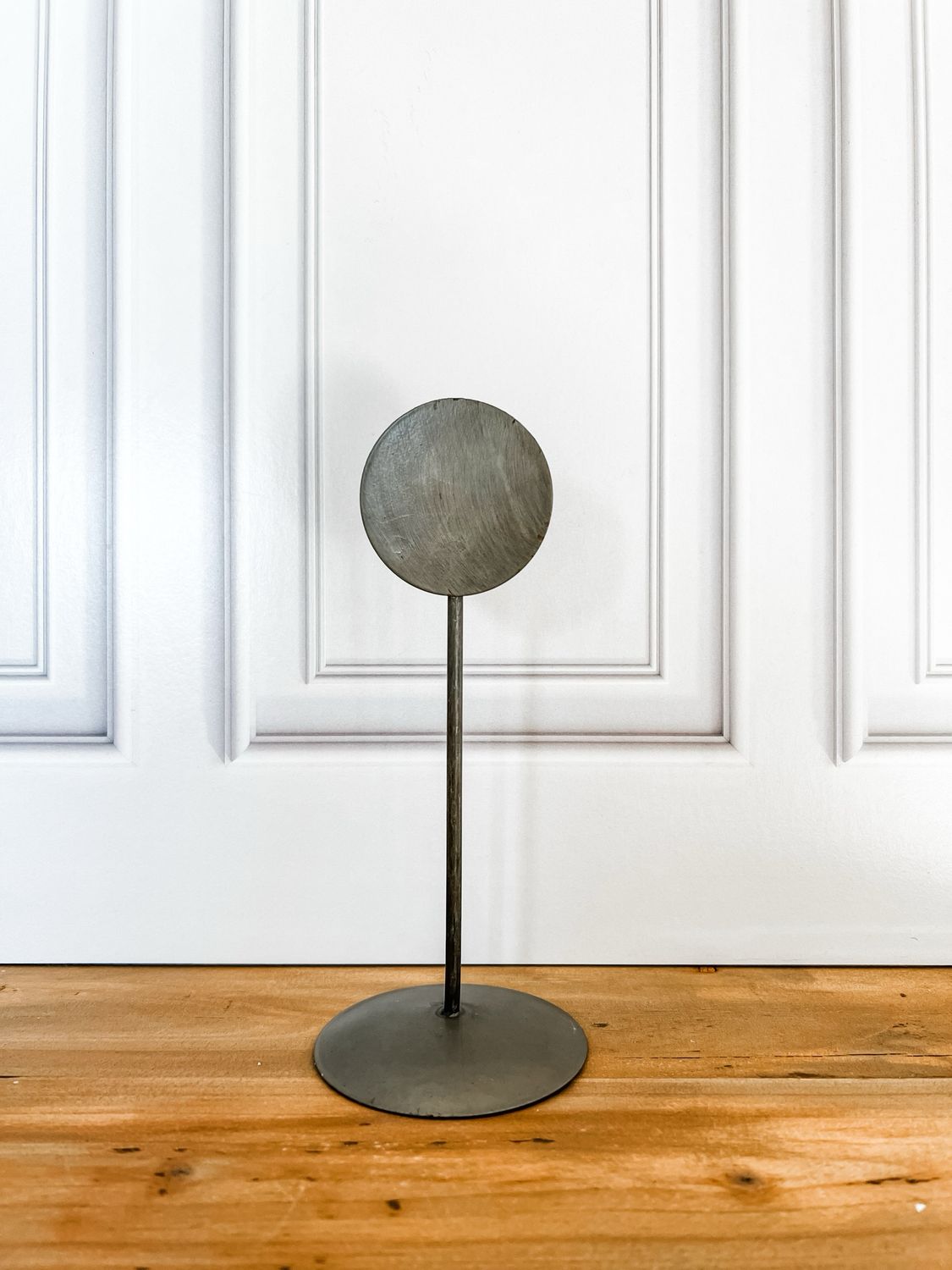 Round Wire Card Stand