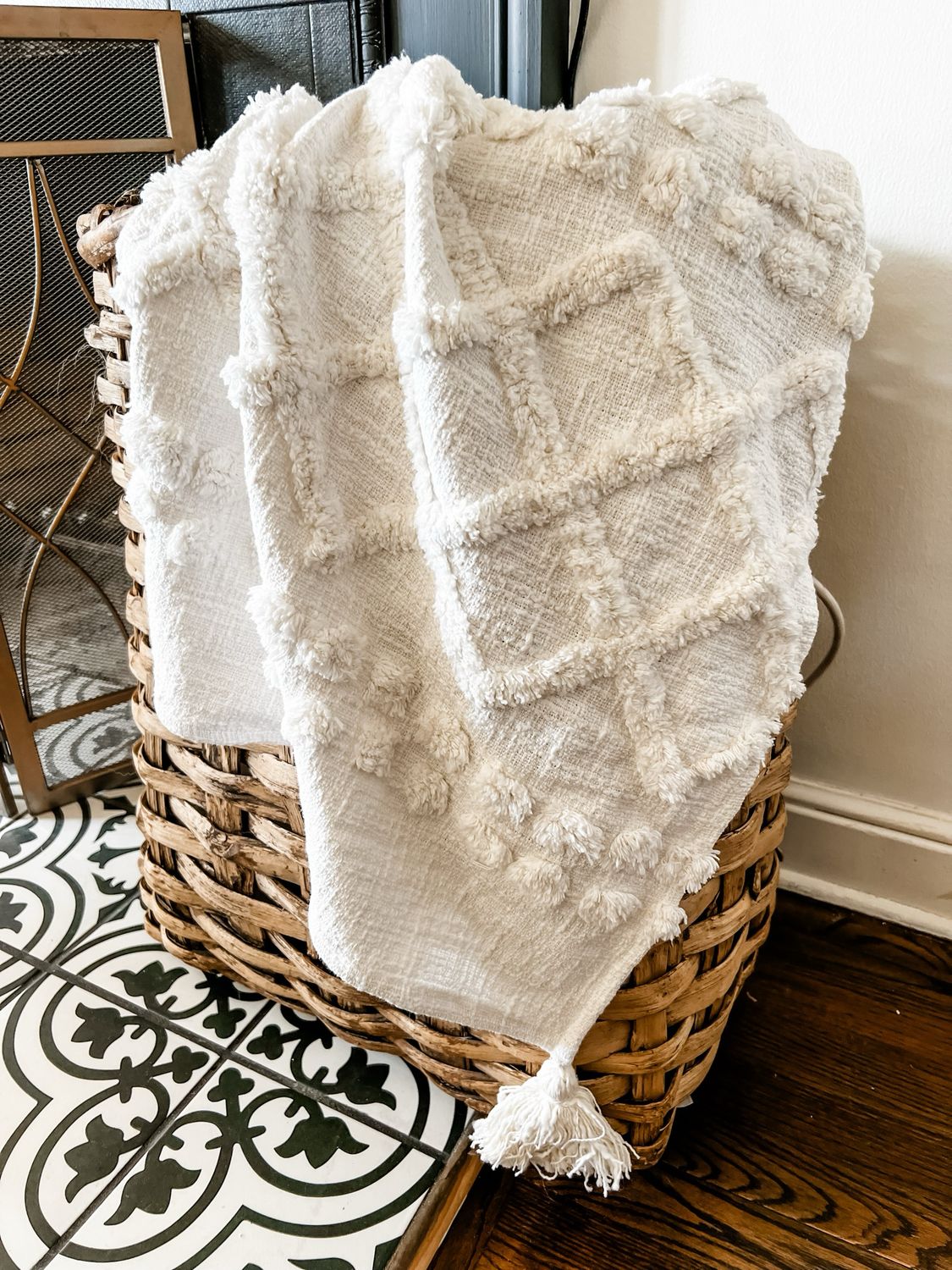 Tufted Diamond Throw