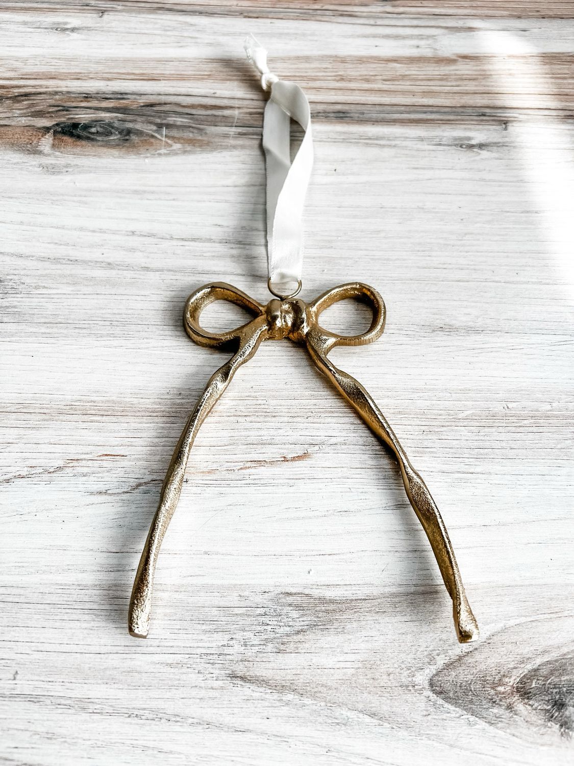 Gold Hanging Ribbon