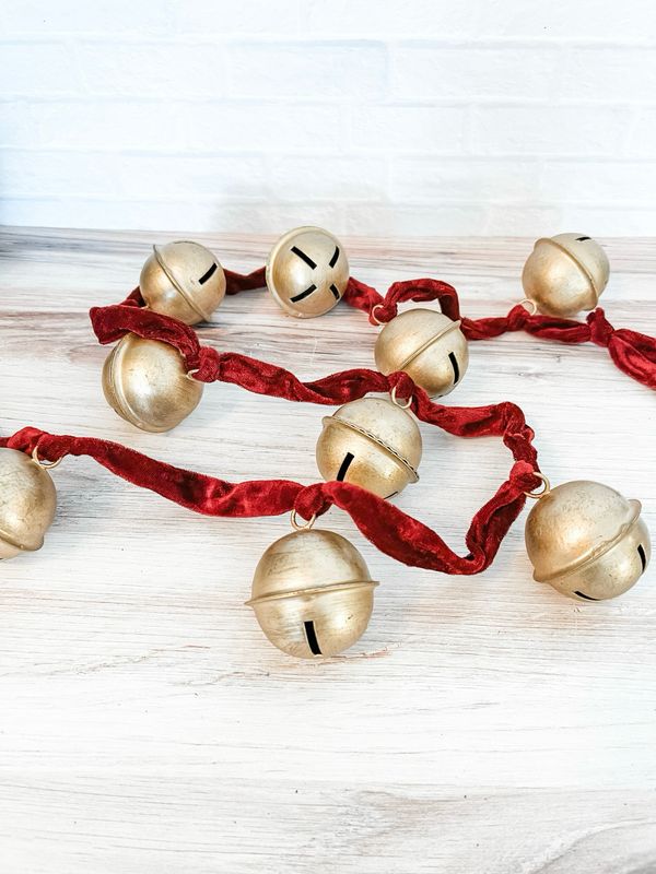 Red Velvet Bell Garland Red Velvet Bell Garland